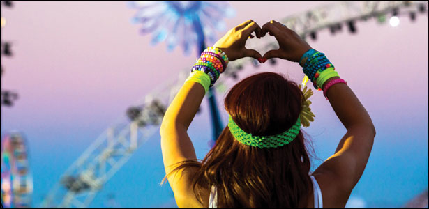 Πρώτο Trailer Του Ντοκυμαντέρ "Under the Electric Sky"