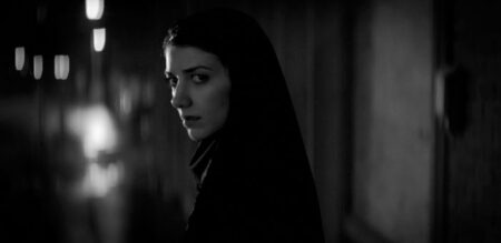 Trailer Απο Το "A Girl Walks Home Alone at Night"