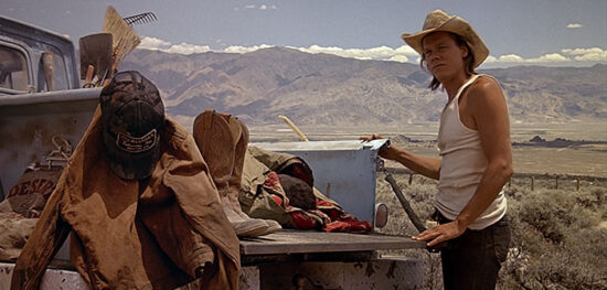 O Kevin Bacon Στην Τηλεοπτική Σειρά “Tremors” To "Tremors" Στην Τηλεόραση, Με Πρωταγωνιστή Τον Kevin Bacon