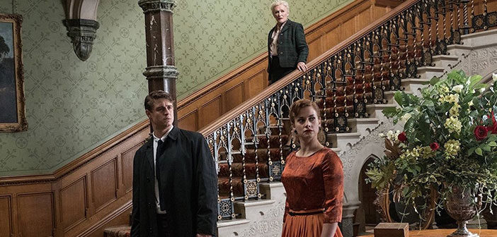 “Crooked House” "Crooked House"