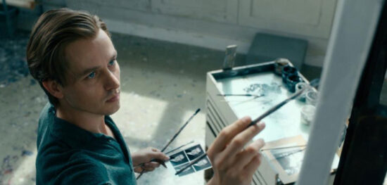 Trailer Απο Το "Never Look Away"