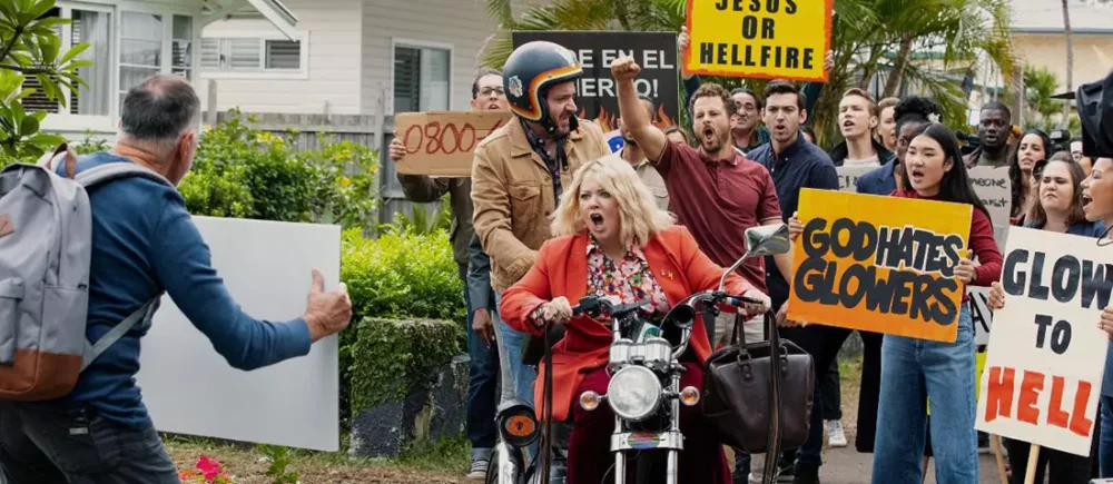 Trailer Από Την Νέα Κωμική Σειρά "God's Favorite Idiot"