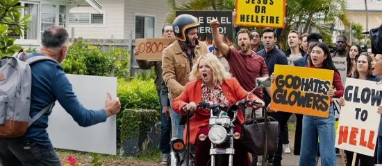 Trailer Από Την Νέα Κωμική Σειρά "God's Favorite Idiot"