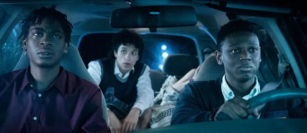 Trailer Από Την Μαύρη Κωμωδία "Emergency"