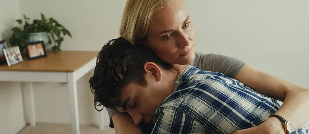 Trailer Από Το Ρομαντικό "First Love"