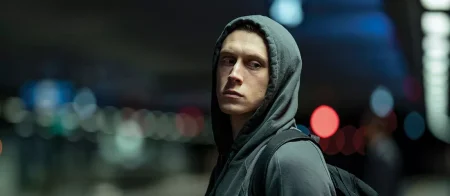 Trailer Από Το Θρίλερ "I Came By" Του Netflix