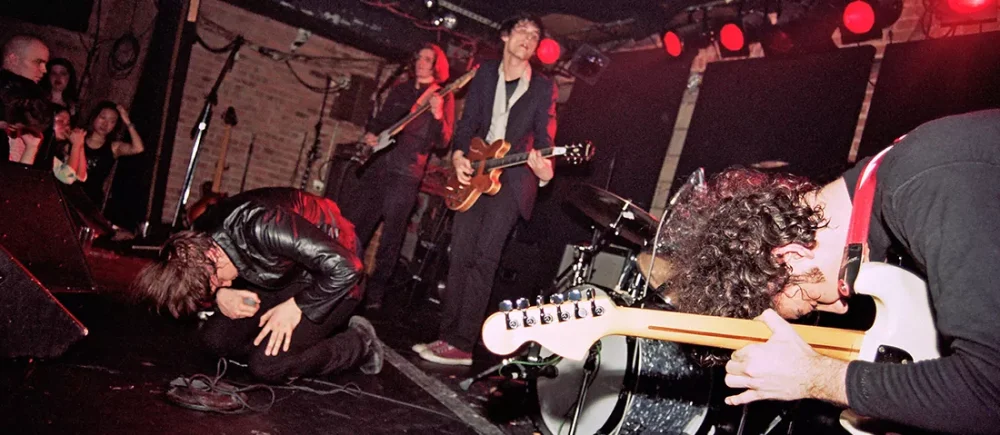 Trailer Από Το Ντοκιμαντέρ "Meet Me In The Bathroom"