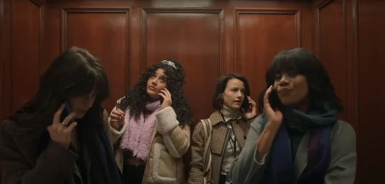 Trailer Από Τη Νέα Σειρά “The Girls On The Bus” Trailer Από Τη Νέα Σειρά "The Girls On The Bus"