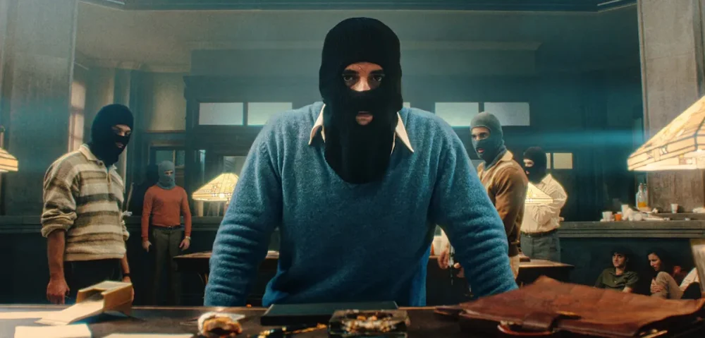 Trailer Από Τη Νέα Σειρά "Bank Under Siege"